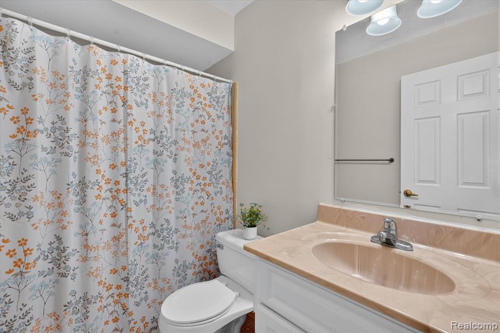 25325 Potomac Drive Property Photo 14