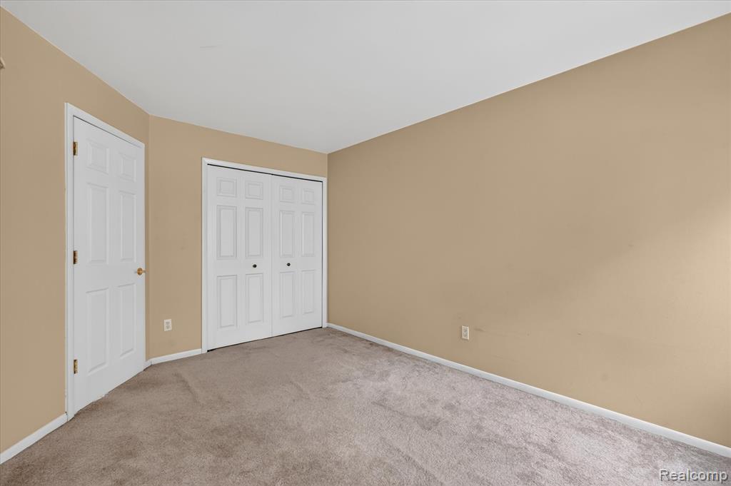 25325 Potomac Drive Property Photo 16