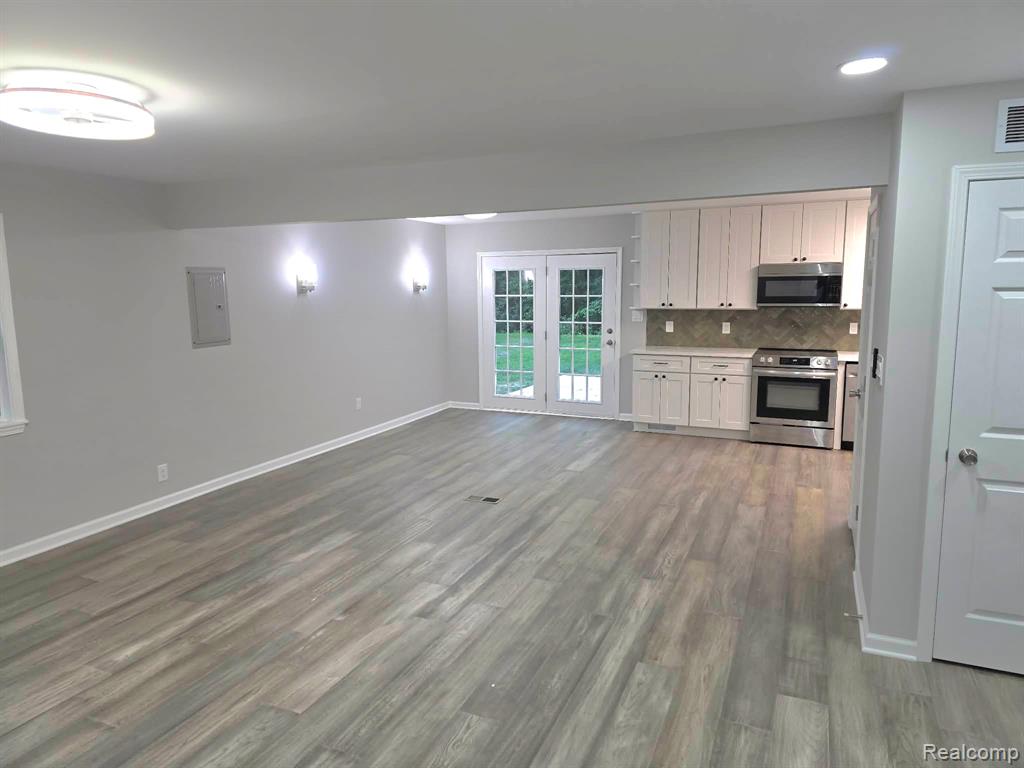 2564 Mueller Road Property Photo 6