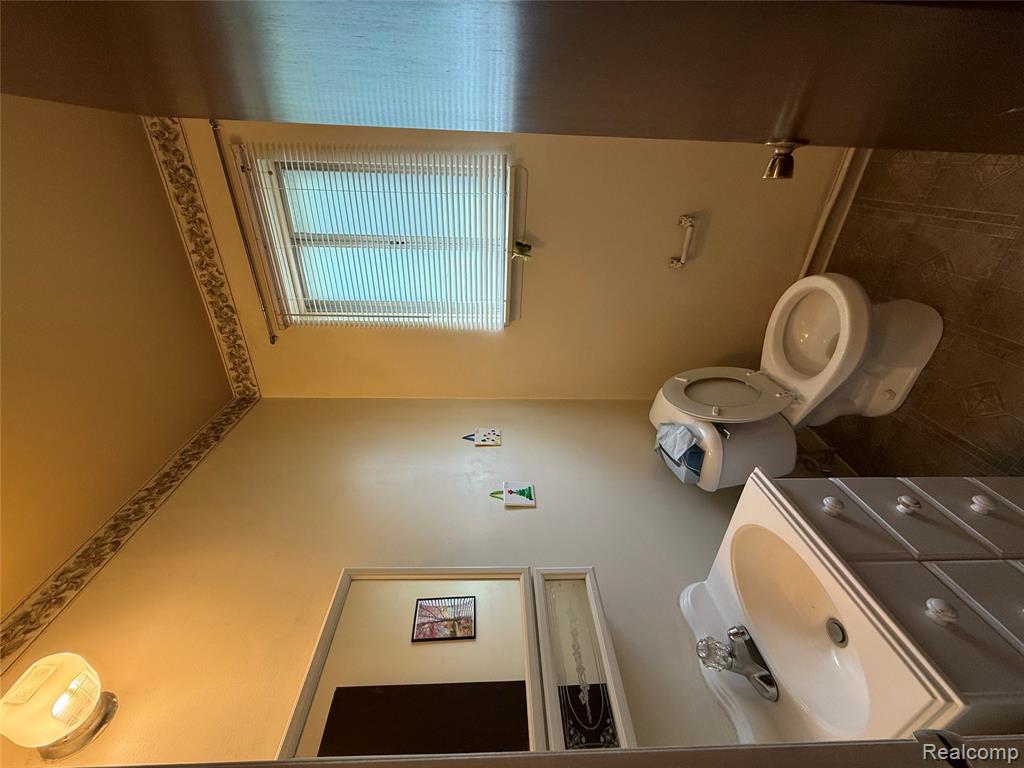 2356 Hinge Drive Property Photo 12