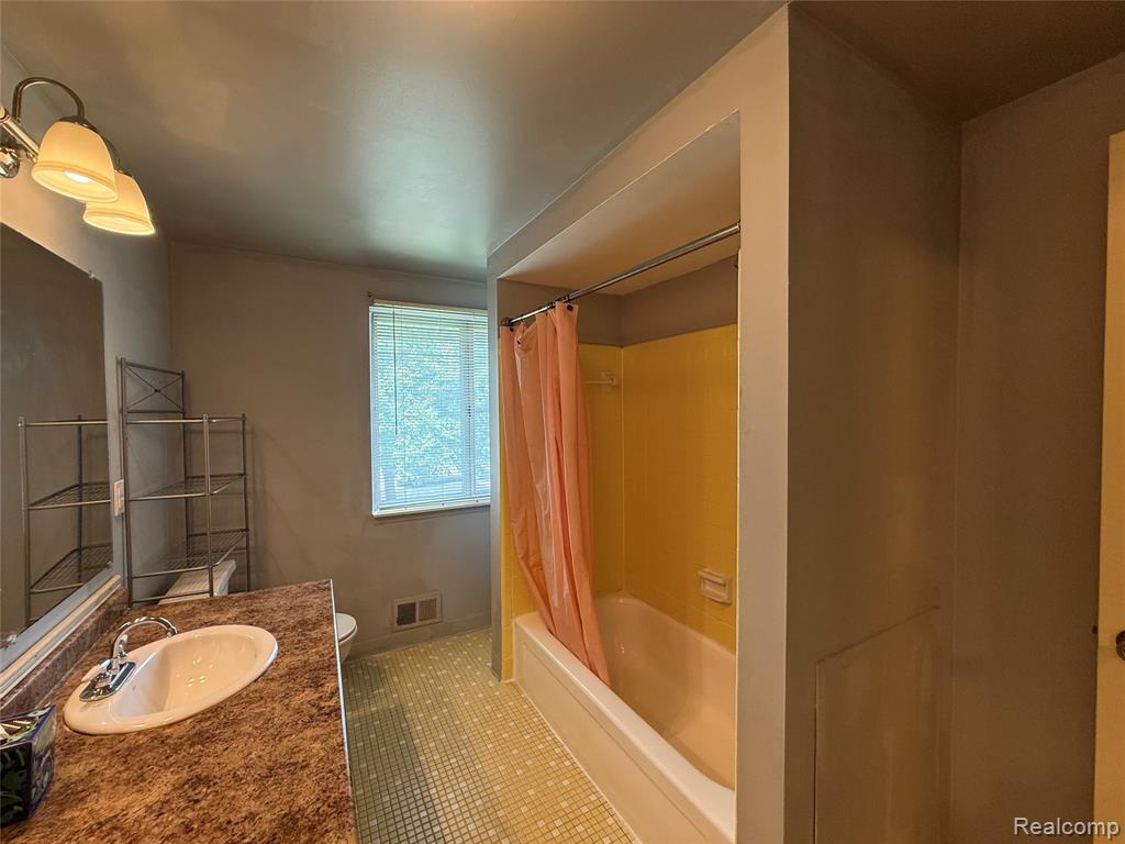 2356 Hinge Drive Property Photo 19