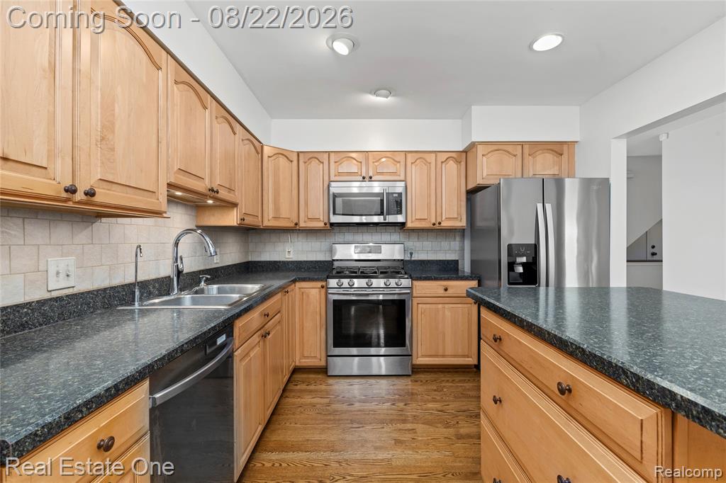 732 Hamilton Court Property Photo 13