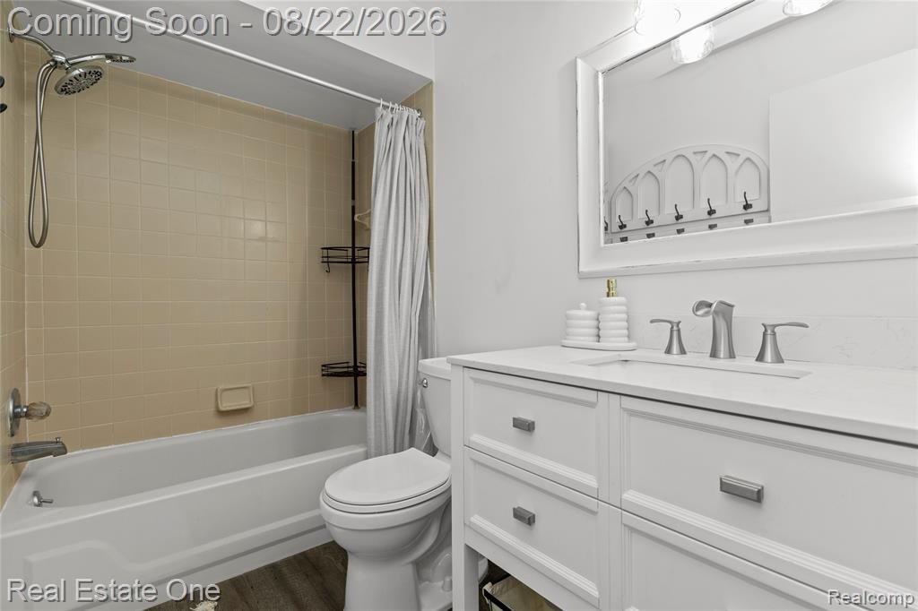 732 Hamilton Court Property Photo 20