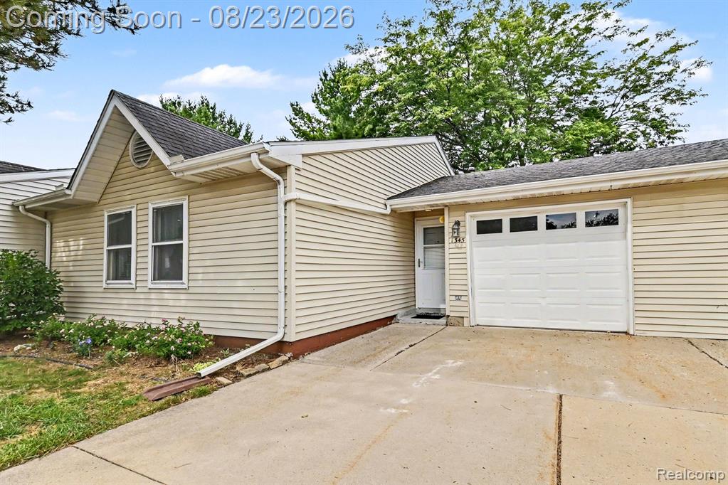 1345 Shire Court Property Photo 2