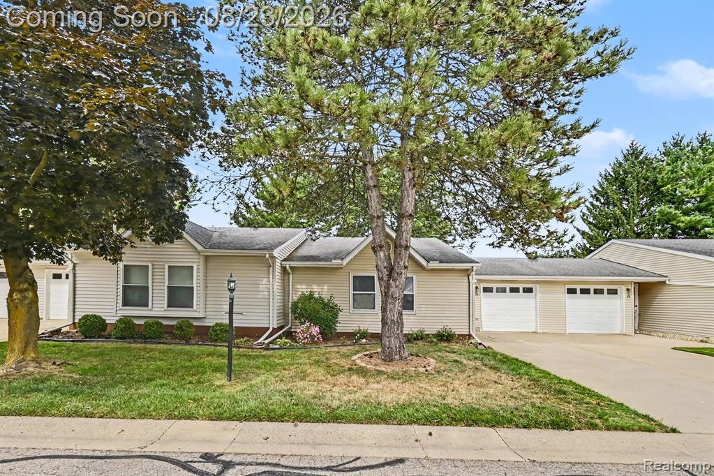1345 Shire Court Property Photo 3