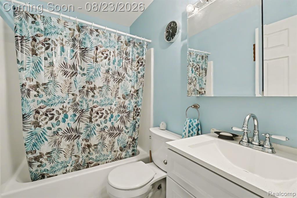 1345 Shire Court Property Photo 12