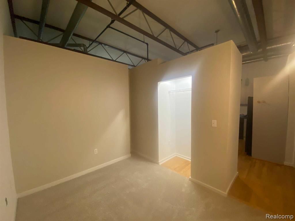 614 S Troy Street Property Photo 18