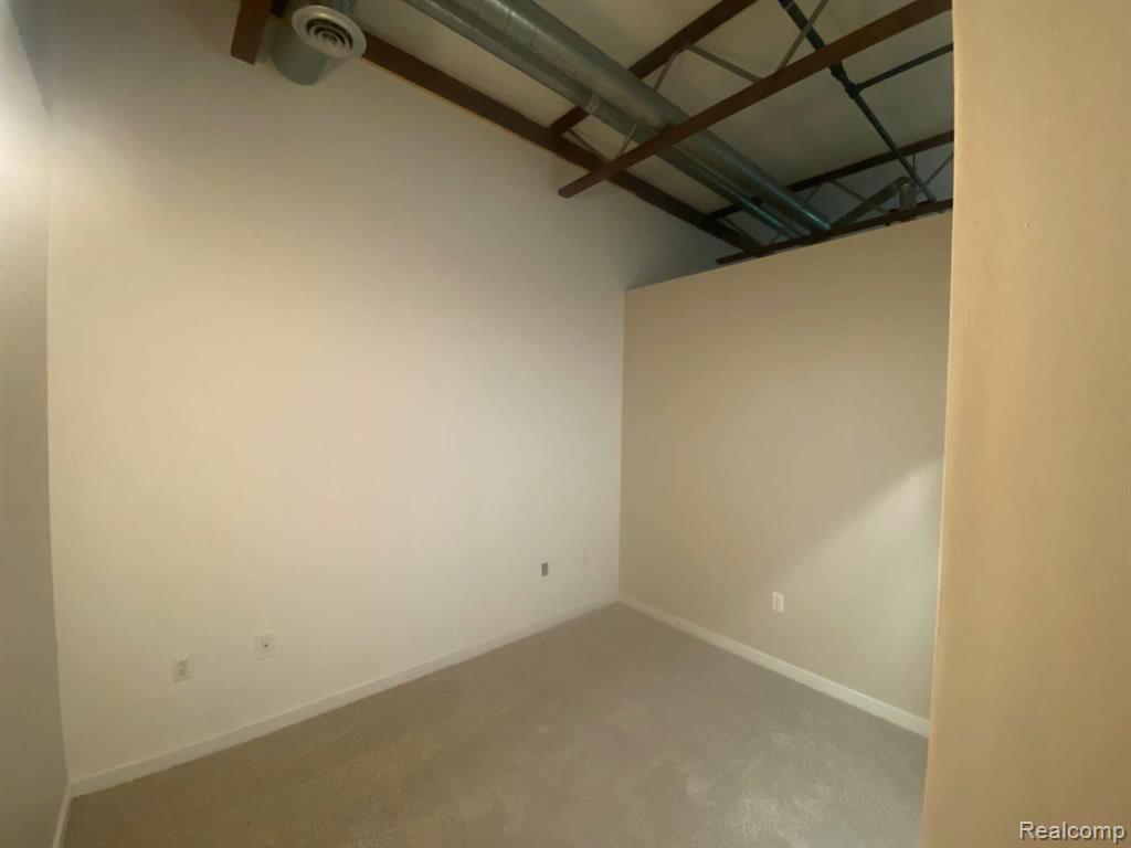 614 S Troy Street Property Photo 19