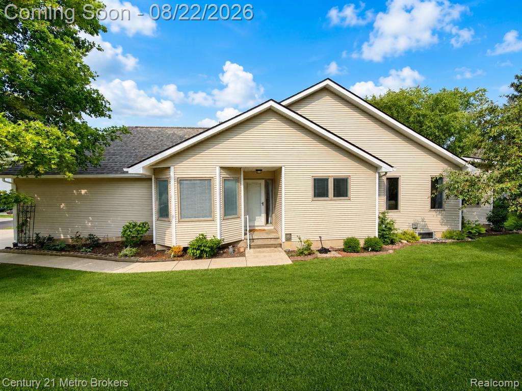 9409 Linda Drive Property Photo 1
