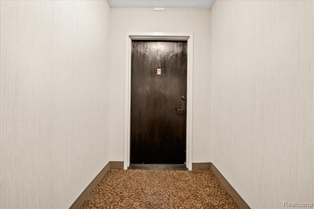5000 Town Center Property Photo 23