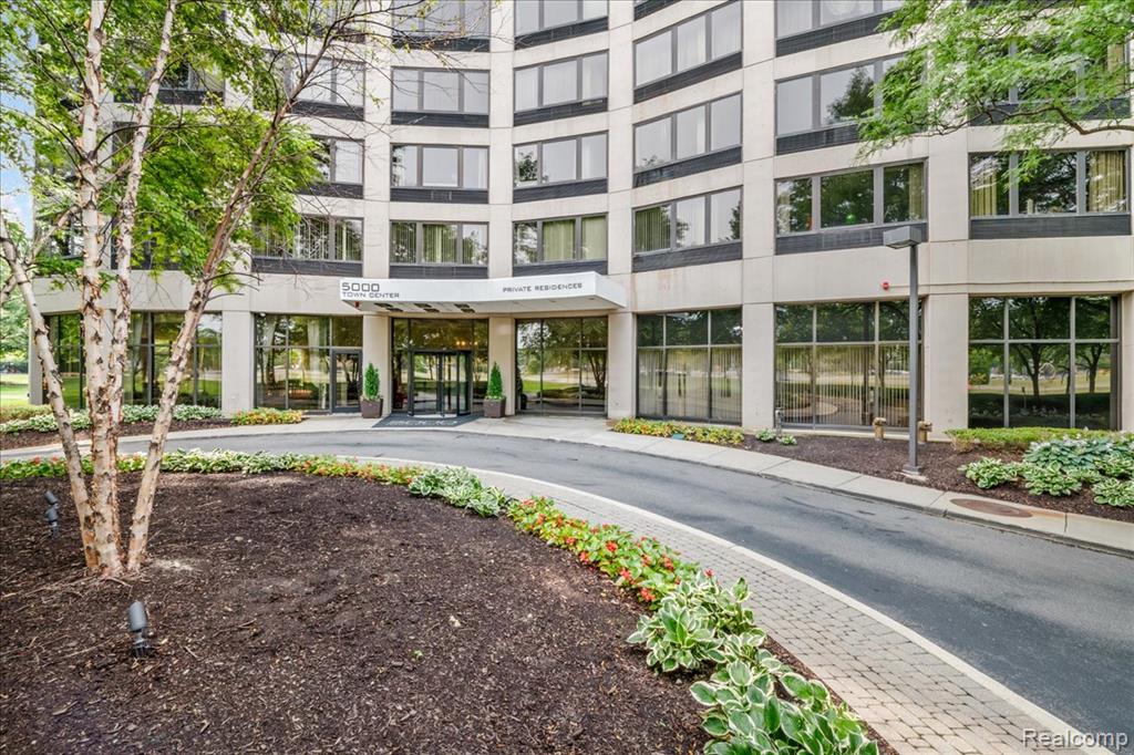 5000 Town Center Property Photo 29
