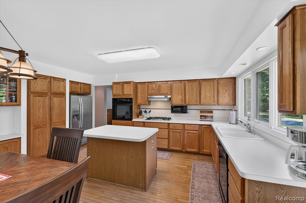 4037 Chilson Road Property Photo 10