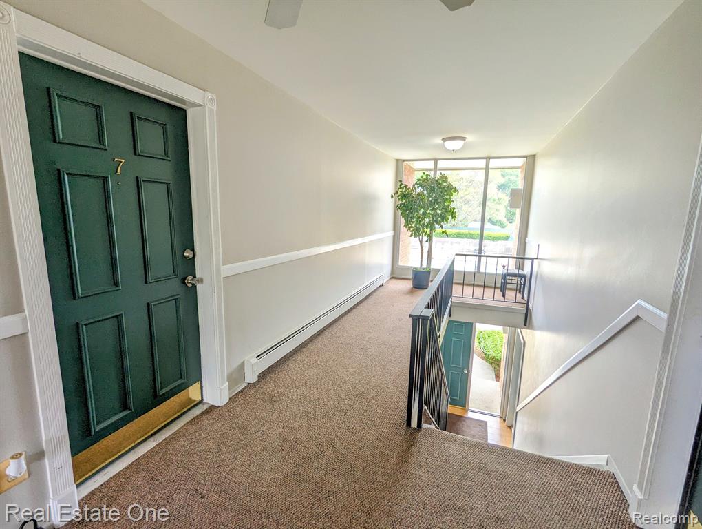 1942 Axtell Drive Property Photo 2