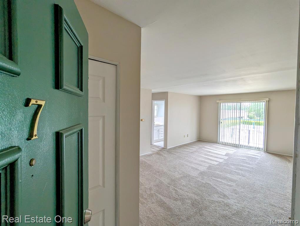 1942 Axtell Drive Property Photo 3