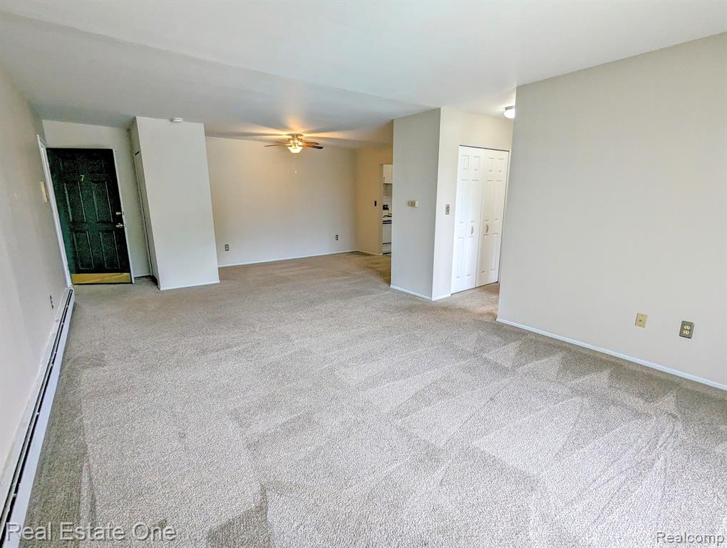 1942 Axtell Drive Property Photo 6