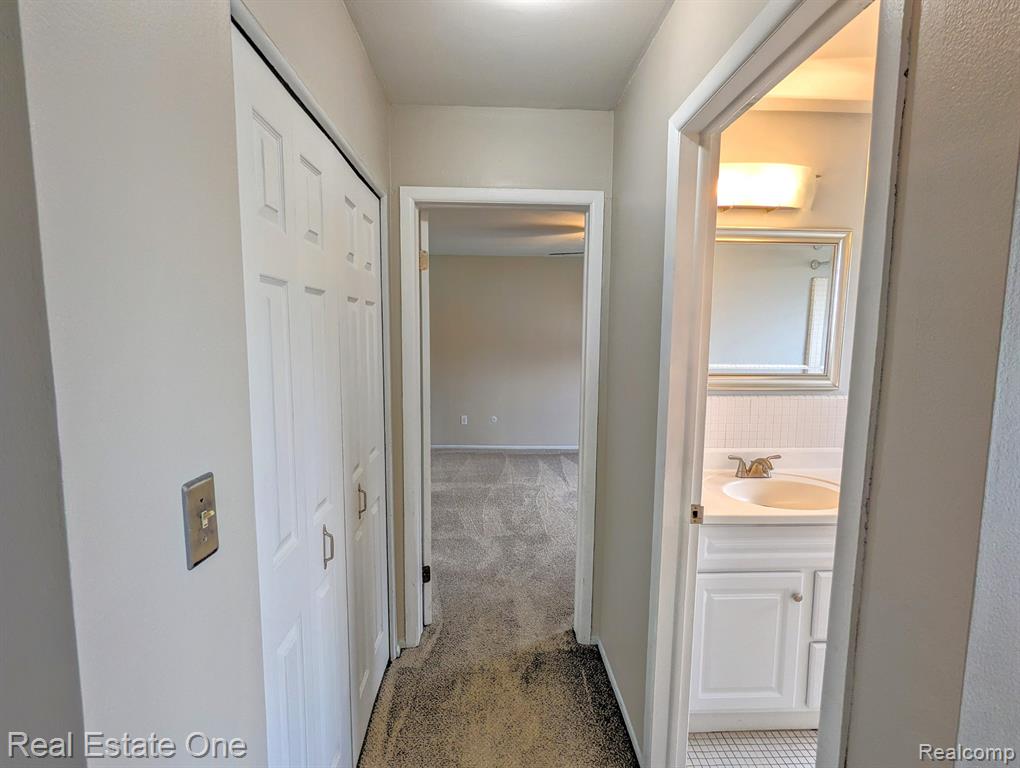 1942 Axtell Drive Property Photo 11