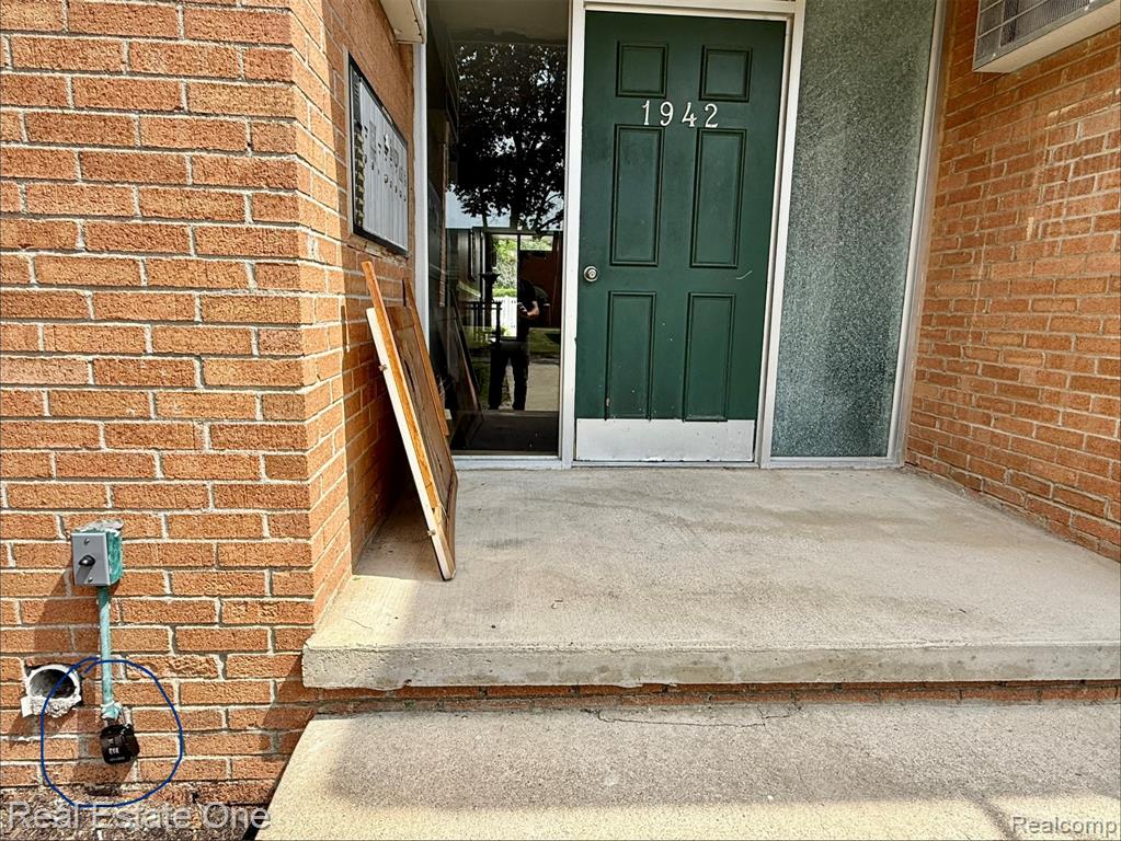 1942 Axtell Drive Property Photo 17