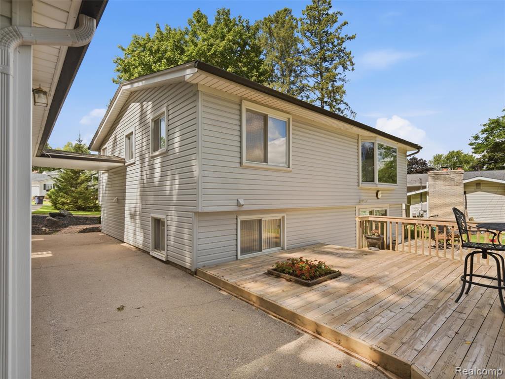 7416 Ledgewood Drive Property Photo 19