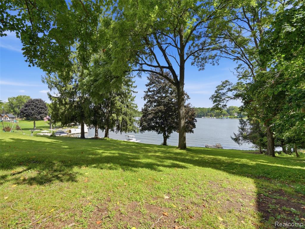 7416 Ledgewood Drive Property Photo 21