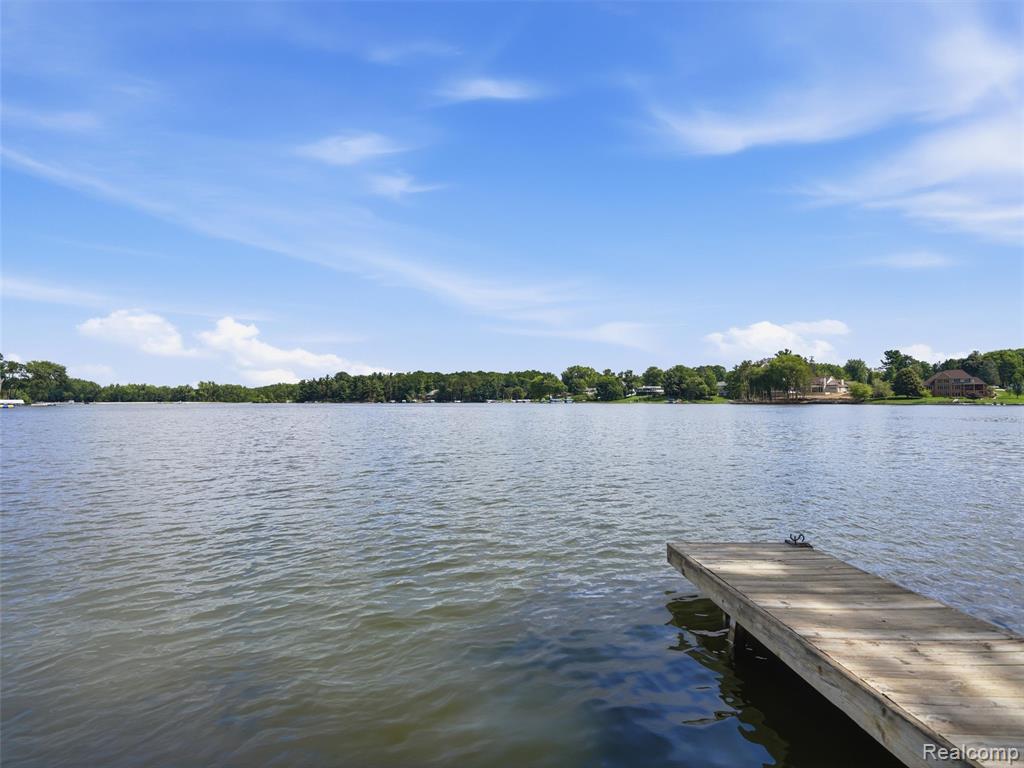 7416 Ledgewood Drive Property Photo 24
