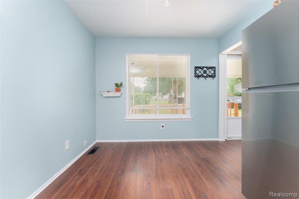 1200 S Holmes Street Property Photo 8