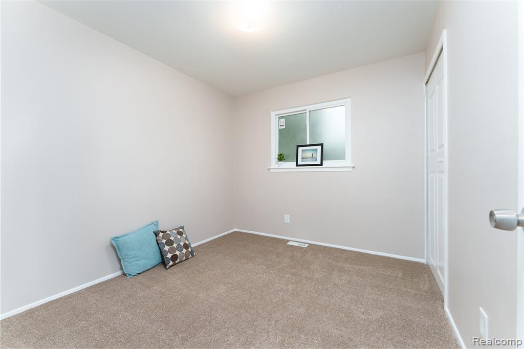 1200 S Holmes Street Property Photo 13
