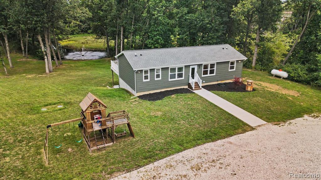 317 Elio Property Photo 2