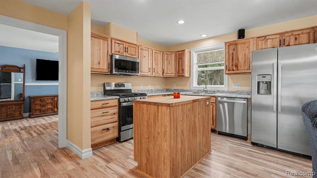 317 Elio Property Photo 8