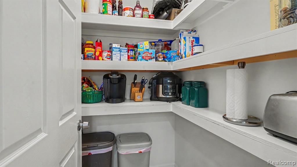 317 Elio Property Photo 11