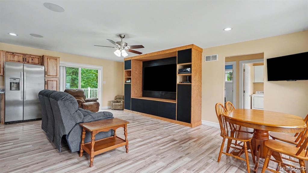 317 Elio Property Photo 14