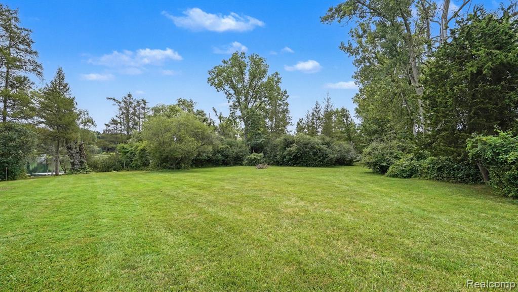 317 Elio Property Photo 51