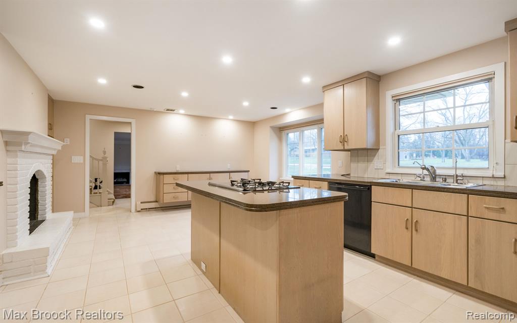 25461 Tweed Drive Property Photo 12