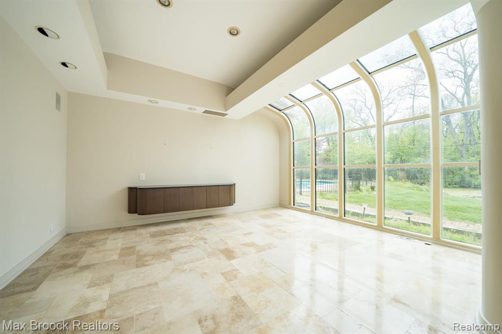 25461 Tweed Drive Property Photo 19