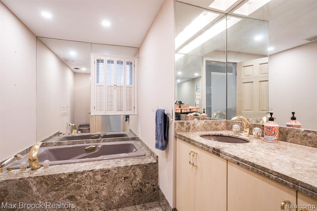 25461 Tweed Drive Property Photo 30