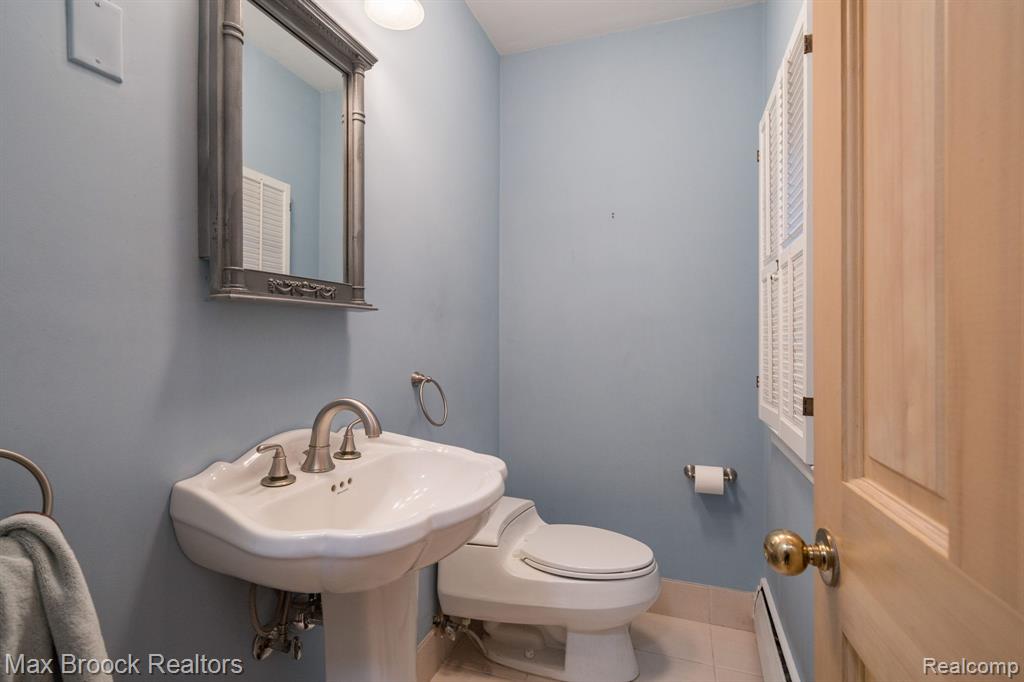 25461 Tweed Drive Property Photo 32