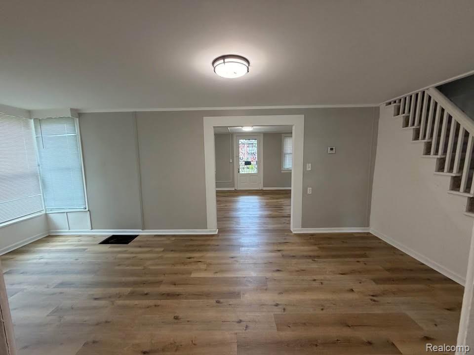721 W 3rd Street Property Photo 9