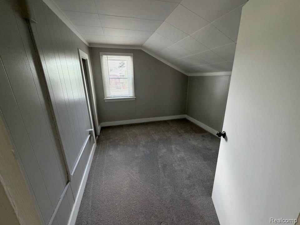 721 W 3rd Street Property Photo 13