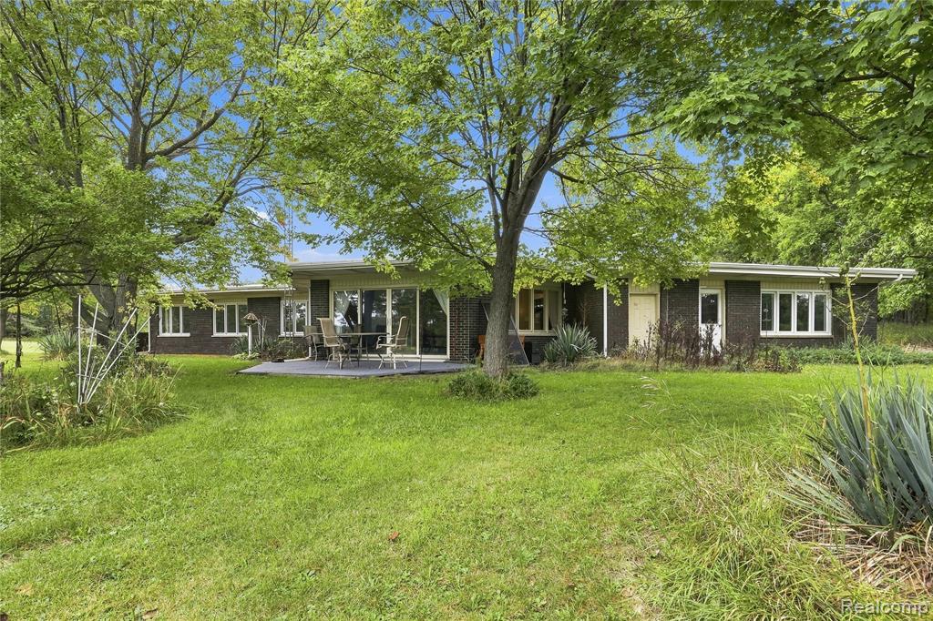 7386 Dean Road Property Photo 1