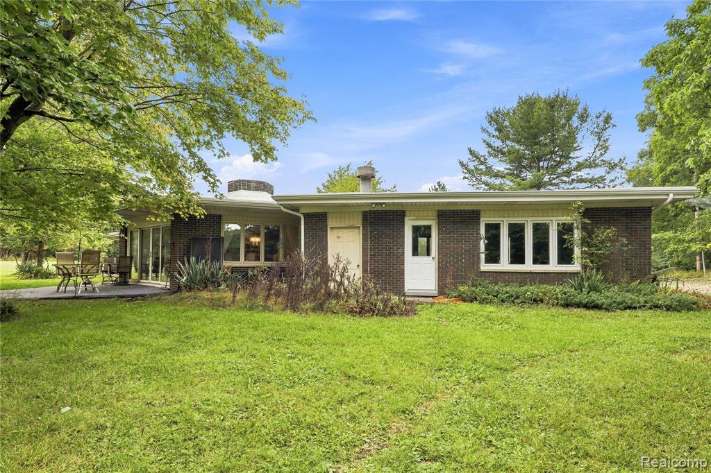 7386 Dean Road Property Photo 4