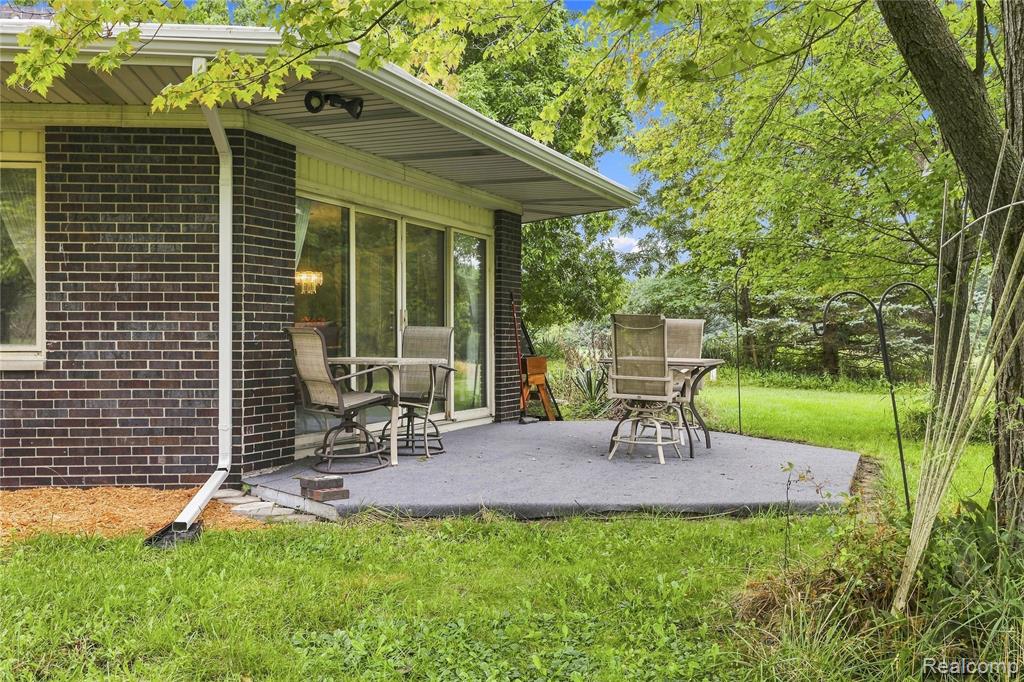 7386 Dean Road Property Photo 8