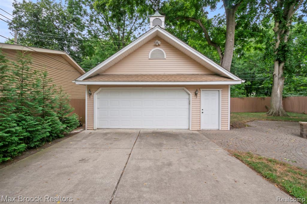 364 S Wing Street Property Photo 11