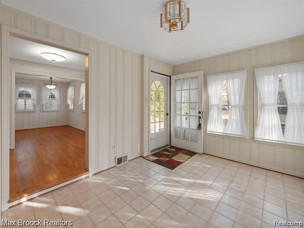 364 S Wing Street Property Photo 15