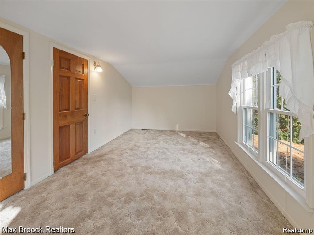 364 S Wing Street Property Photo 32
