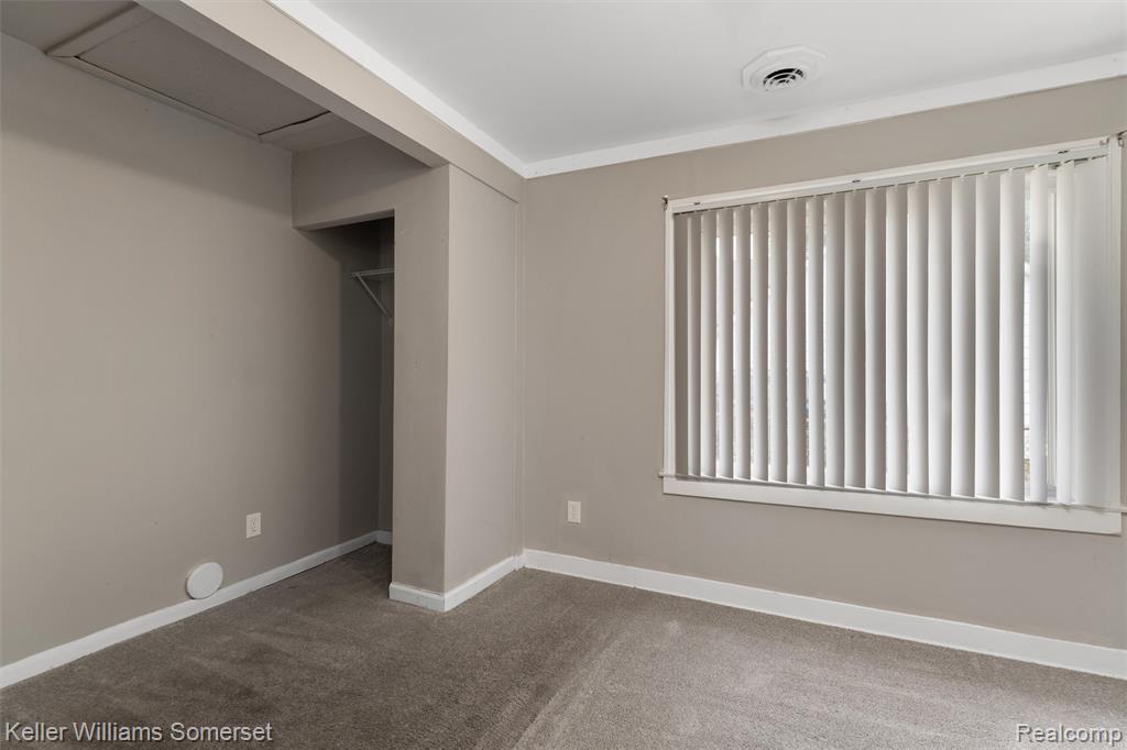 17638 Ivanhoe Street Property Photo 15