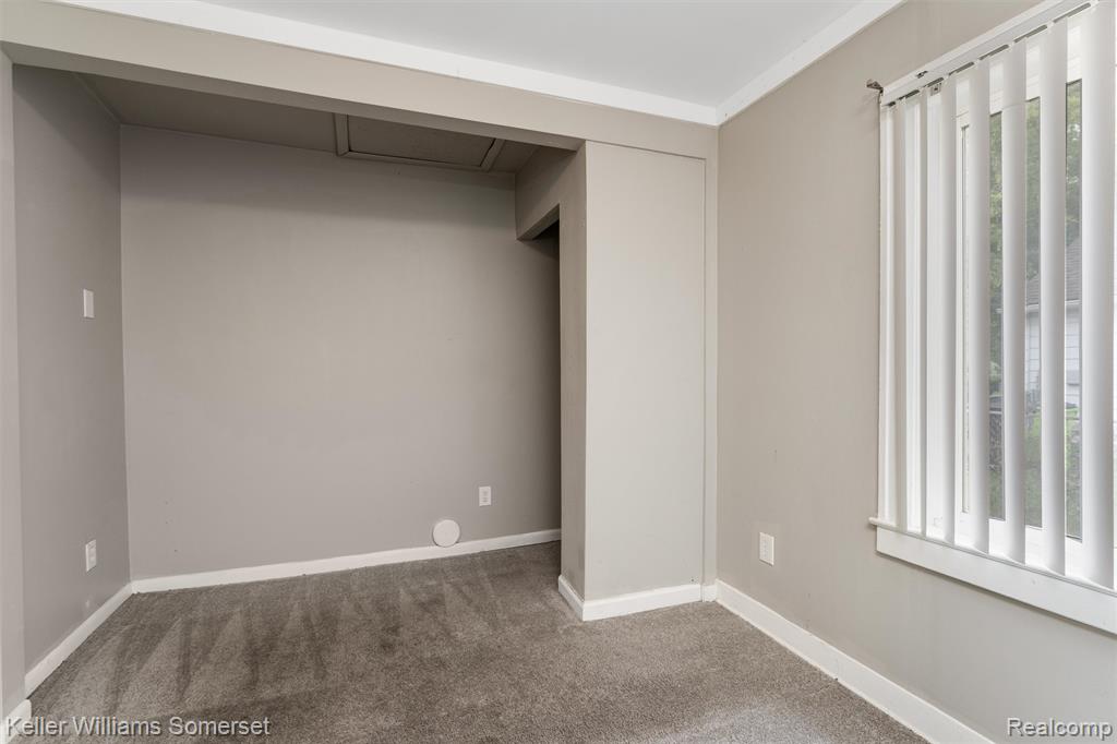 17638 Ivanhoe Street Property Photo 16