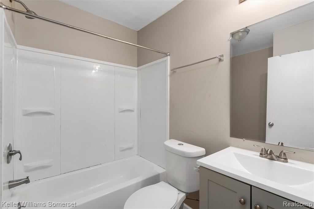 17638 Ivanhoe Street Property Photo 21