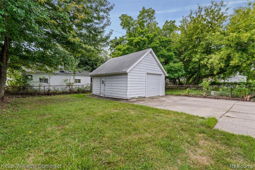 17638 Ivanhoe Street Property Photo 26