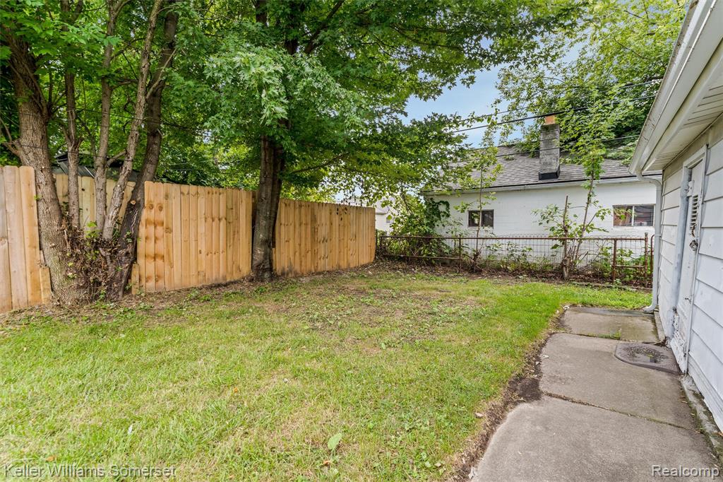 17638 Ivanhoe Street Property Photo 29