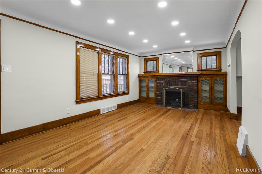 6401 Payne Avenue Property Photo 3