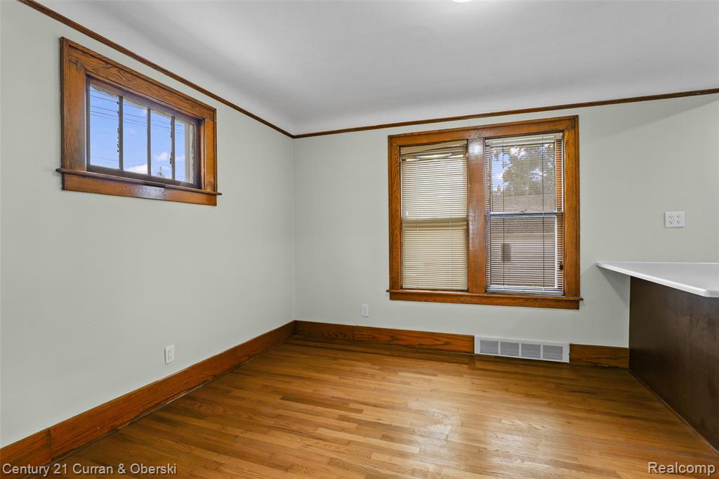 6401 Payne Avenue Property Photo 5